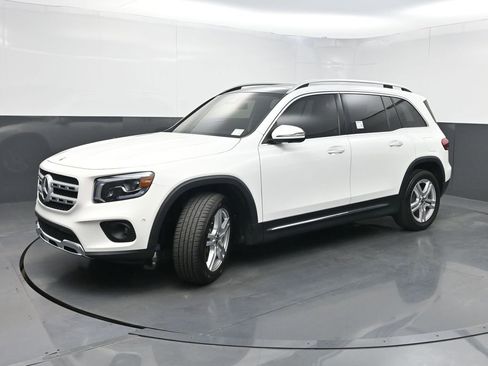 Used 2023 Mercedes-Benz GLB 250 4MATIC image 22