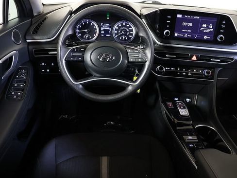 Used 2022 Hyundai Sonata SE FWD image 3