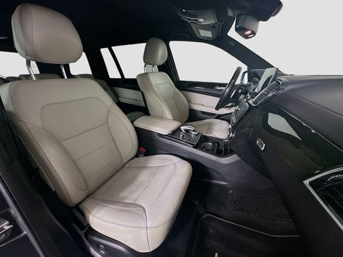 Used 2019 Mercedes-Benz GLS 450 4MATIC image 34