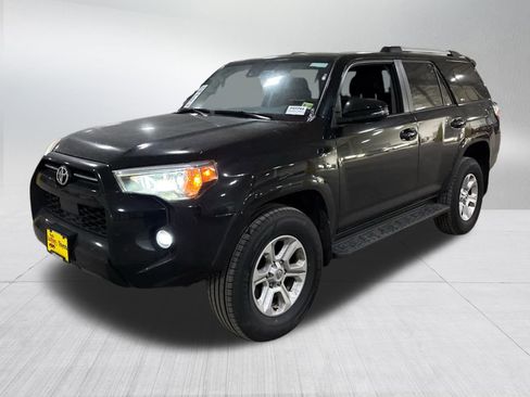 Certified 2024 Toyota 4Runner SR5 Premium image 3
