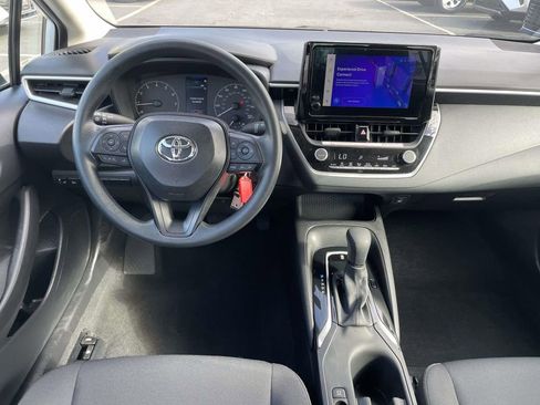Used 2025 Toyota Corolla LE image 24