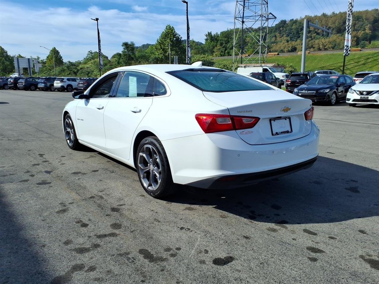 Used 2024 Chevrolet Malibu LT FWD image 4