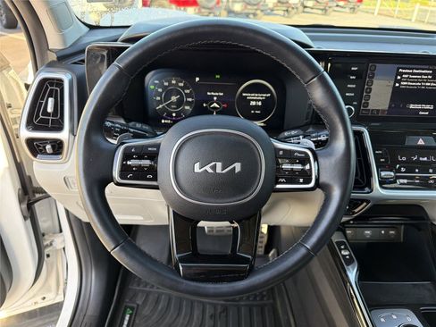 Used 2022 Kia Sorento SX Prestige w/ Panoramic Sunroof Package AWD/4WD image 25