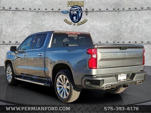 Used 2020 Chevrolet Silverado 1500 High Country w/ Technology Package image 3