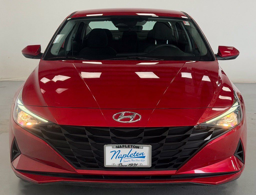 Used 2021 Hyundai Elantra SE FWD image 7
