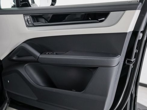 New 2026 Porsche Cayenne S AWD/4WD image 27