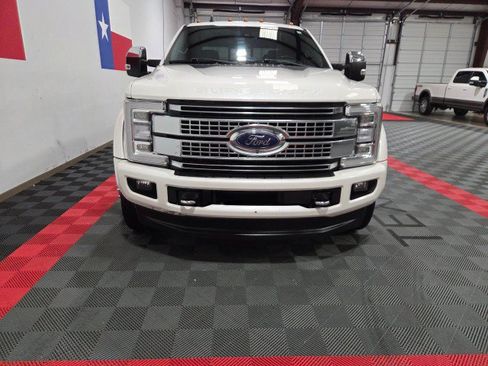 Used 2019 Ford F450 Platinum w/ Platinum Ultimate Package AWD/4WD image 4