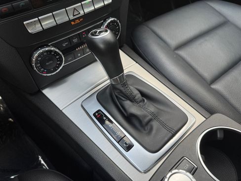 Used 2013 Mercedes-Benz C 300 4MATIC Sedan image 23