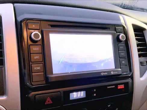 Used 2014 Toyota Tacoma 4x4 Double Cab w/ TRD Sport Package image 28