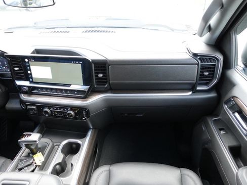 Used 2022 Chevrolet Silverado 1500 LT Trail Boss image 49