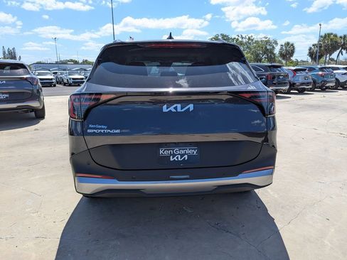New 2026 Kia Sportage EX FWD image 7