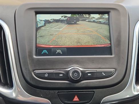 Used 2018 Chevrolet Equinox LT image 14