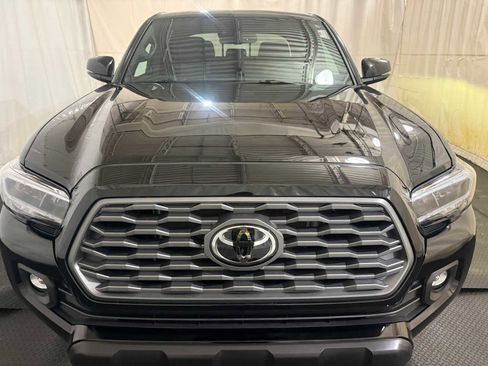 Certified 2023 Toyota Tacoma TRD Off-Road image 3