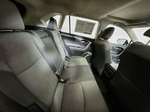 Used 2020 Toyota RAV4 XLE w/ Convenience Package FWD image 25