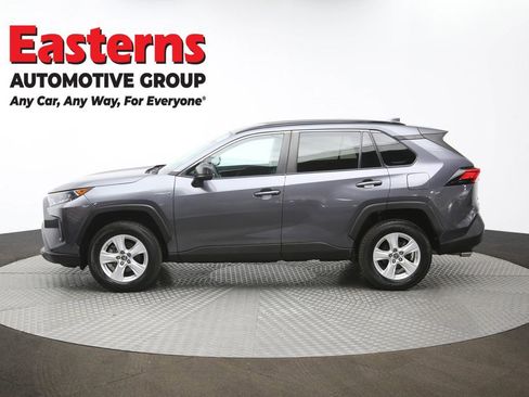 Used 2021 Toyota RAV4 LE image 59