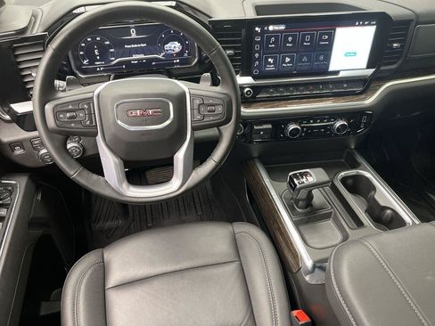 Certified 2025 GMC Sierra 1500 Elevation w/ Elevation Premium Package AWD/4WD image 16