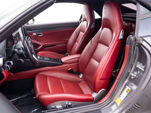 Used 2018 Porsche 911 Carrera GTS RWD image 5