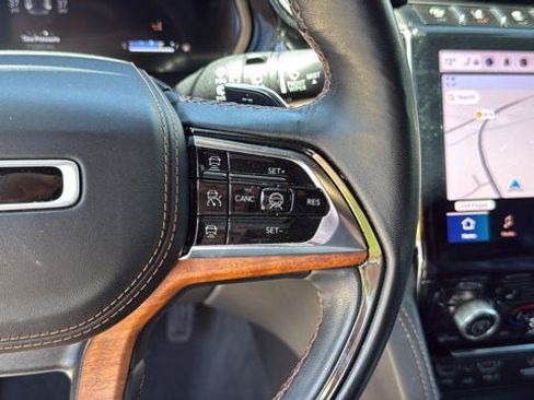 Used 2023 Jeep Grand Cherokee Summit AWD/4WD image 17