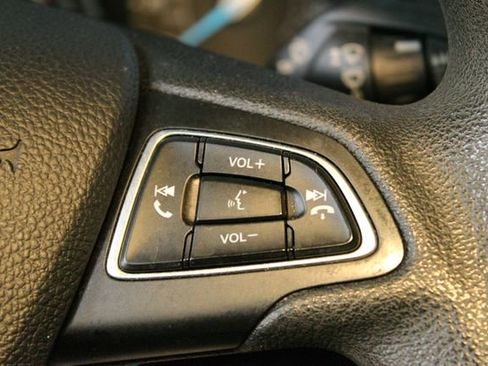 Used 2017 Ford Focus SE FWD image 20