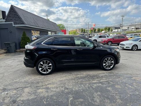 Used 2017 Ford Edge Titanium w/ Equipment Group 301A image 4
