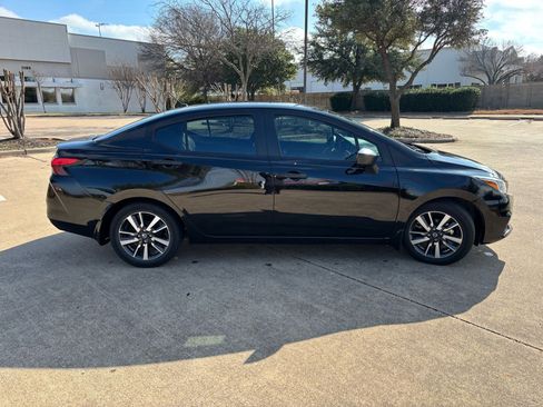 Used 2020 Nissan Versa S image 4
