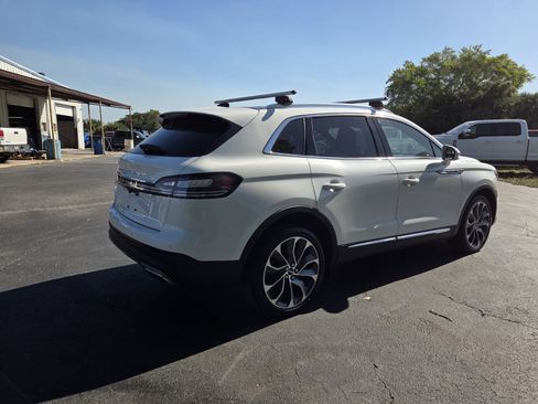 Used 2021 Lincoln Nautilus Reserve image 9