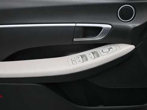 Used 2023 Hyundai Sonata SE FWD image 10