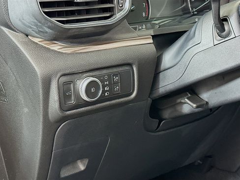 Used 2022 Ford Explorer Limited image 17