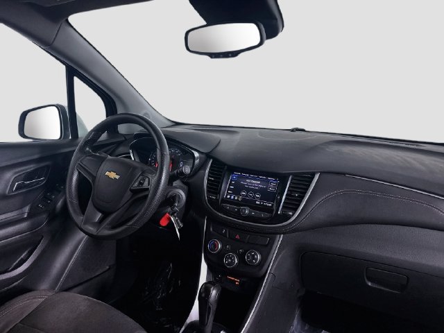 Used 2021 Chevrolet Trax LS FWD image 27