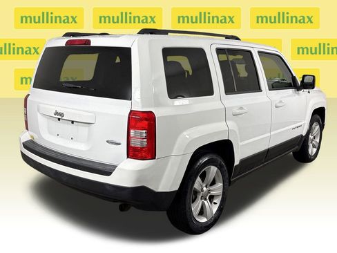 Used 2014 Jeep Patriot Latitude FWD image 4