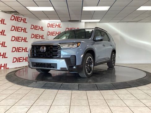 New 2026 Honda Pilot Touring image 3