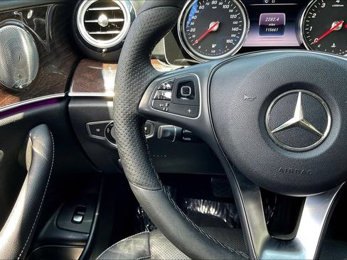 Used 2017 Mercedes-Benz E 300 image 11