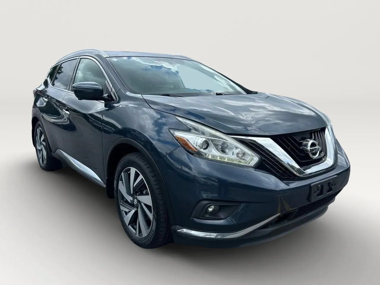 Used 2018 Nissan Murano Platinum w/ Cargo Package AWD/4WD image 2