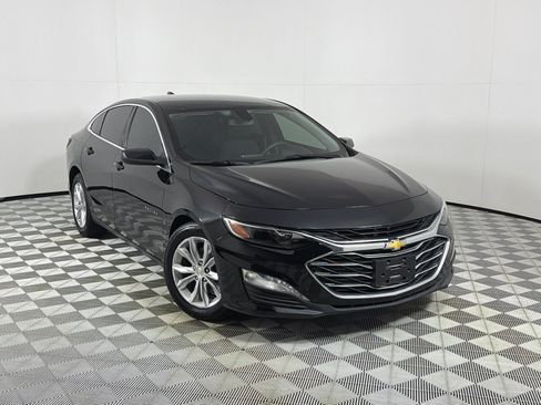 Used 2020 Chevrolet Malibu LT FWD image 2