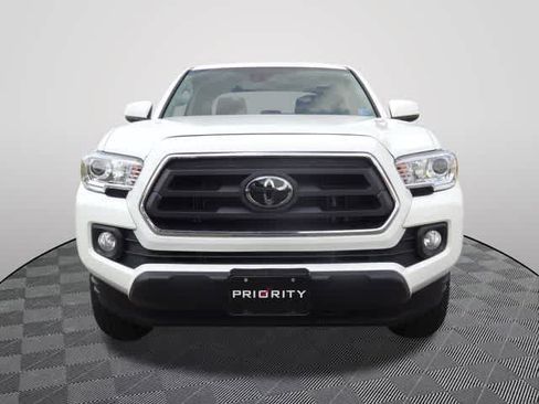 Used 2023 Toyota Tacoma SR5 w/ SR5 Appearance Package RWD image 5