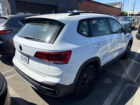 Used 2023 Volkswagen Taos S FWD image 4