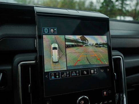 New 2026 GMC Yukon XL Denali AWD/4WD image 26