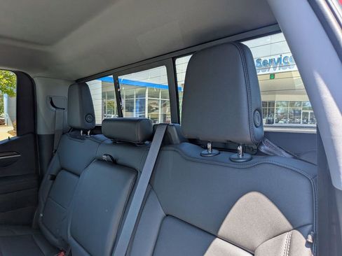 Used 2024 Chevrolet Silverado 1500 LT Trail Boss w/ LT Trail Boss Premium Package AWD/4WD image 28