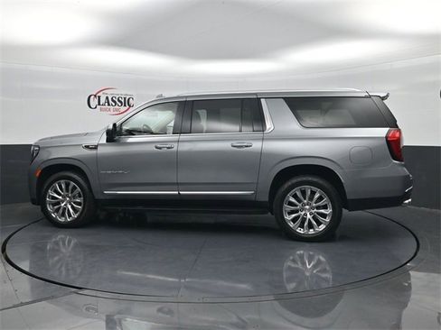 Used 2023 GMC Yukon XL Denali image 2