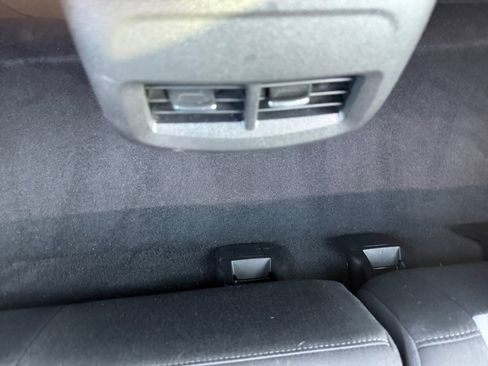 Used 2022 Chevrolet Equinox LS FWD image 30