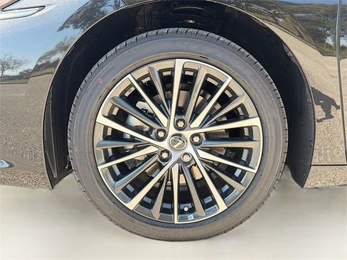 New 2025 Lexus ES 350 w/ Premium Package image 42