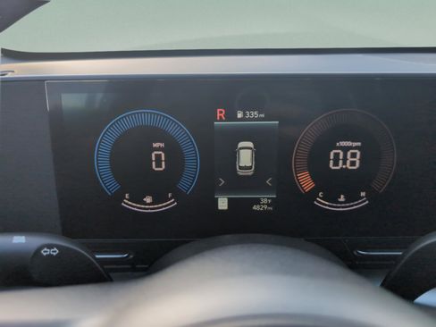 Used 2025 Hyundai Kona SEL image 28