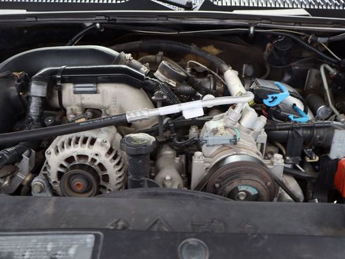 Used 2005 Chevrolet Silverado 2500 LS w/ Heavy-Duty Power Package image 27