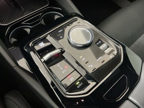 Certified 2025 BMW 530i w/ Premium Package image 14