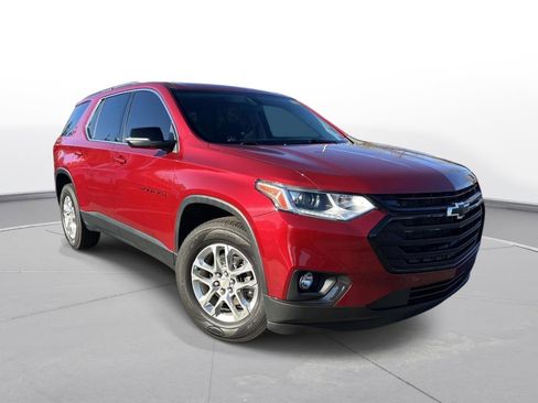 Used 2021 Chevrolet Traverse LT image 4