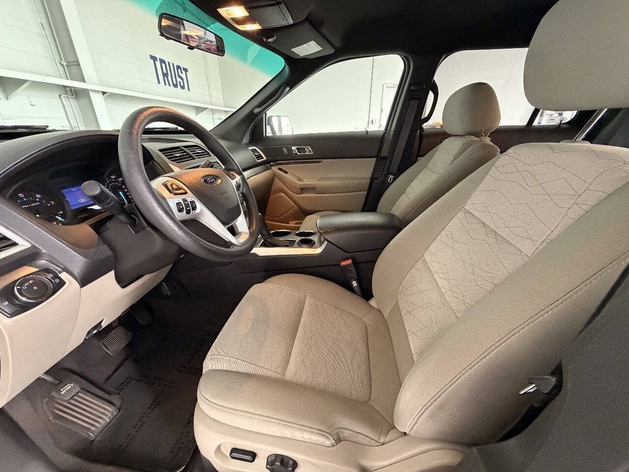 Used 2013 Ford Explorer FWD image 17