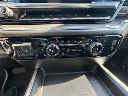 Used 2025 Chevrolet Silverado 3500 High Country w/ High Country Premium Package AWD/4WD image 24