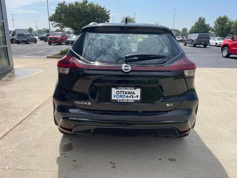 Used 2021 Nissan Kicks SV FWD image 6