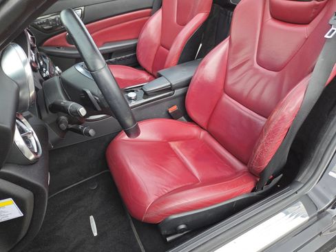 Used 2013 Mercedes-Benz SLK 250 image 23