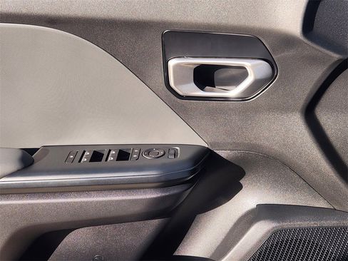 New 2025 Kia K4 LXS image 17